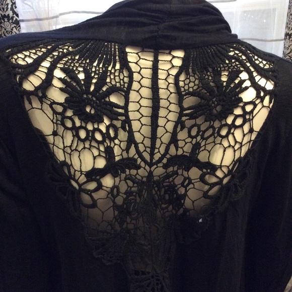 💥3 for $20💥flowy back embroidery open front wrap - Picture 3 of 9